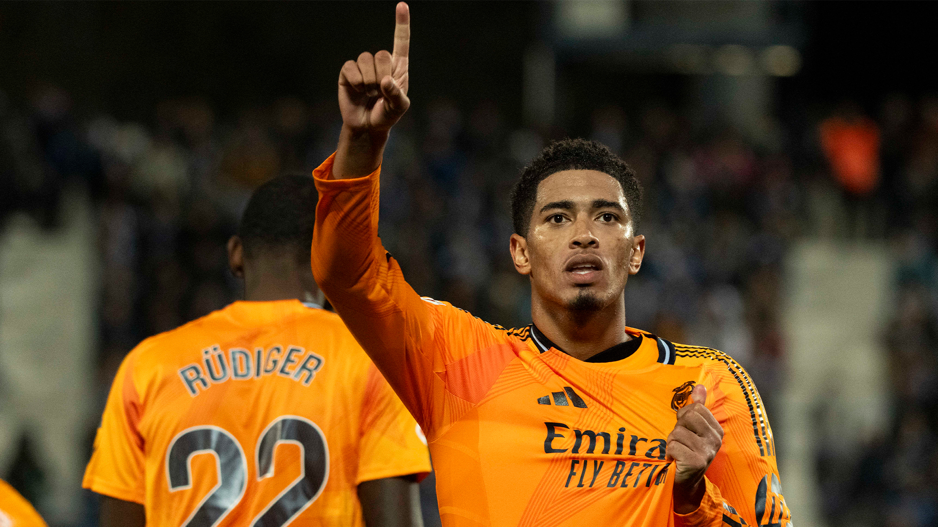 descubre el historial completo de enfrentamientos entre osasuna y real madrid: resultados, estadísticas, goles y datos destacados de todos sus duelos en laliga y otras competiciones.