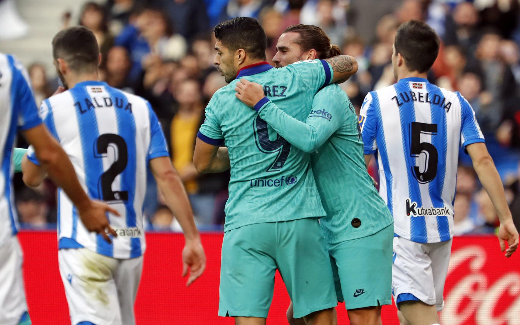 descubre la apasionante rivalidad entre la real sociedad y el fc barcelona: historia, partidos memorables y momentos clave que han marcado el fútbol español.